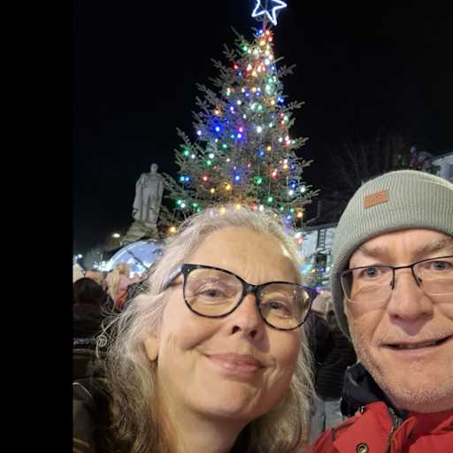 Profile image for pet sitters Charlotte & Rob
