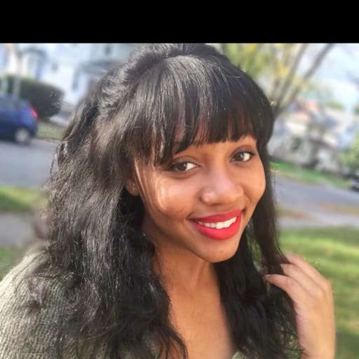 Profile image for pet sitter Sharde’