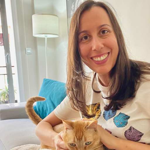 Profile image for pet sitter María