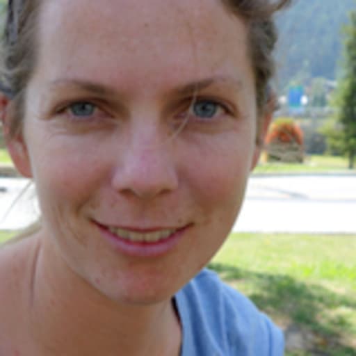 Profile image for pet sitter Emanda