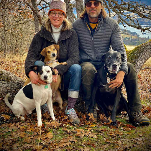 Profile image for pet sitters Jim & Alice