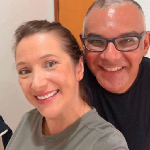 Profile image for pet sitters Maira & Alexandre