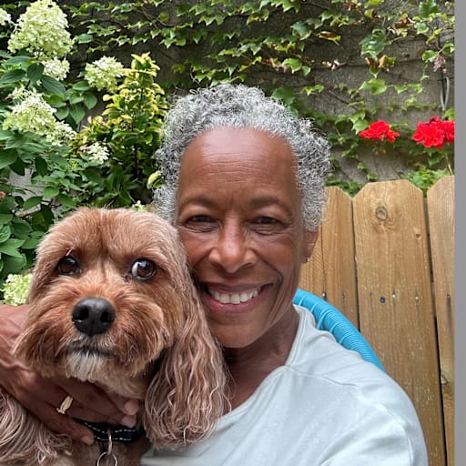 Profile image for pet sitter Gwendolyn