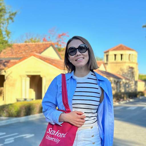 Profile image for pet sitter Ami