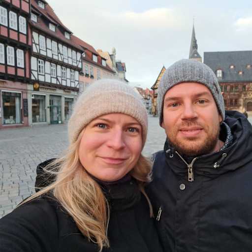 Profile image for pet sitters Tuuli & Thomas