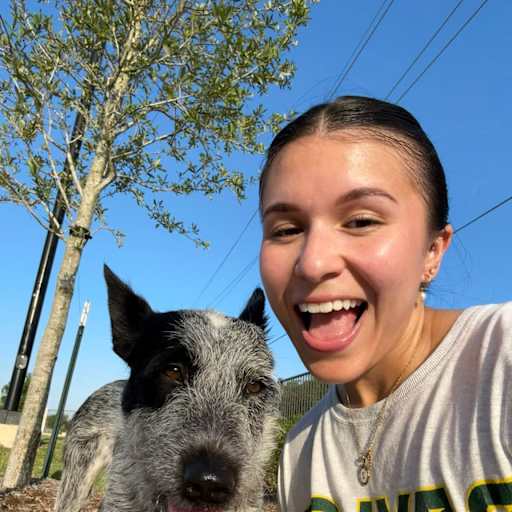 Profile image for pet sitter Ximena