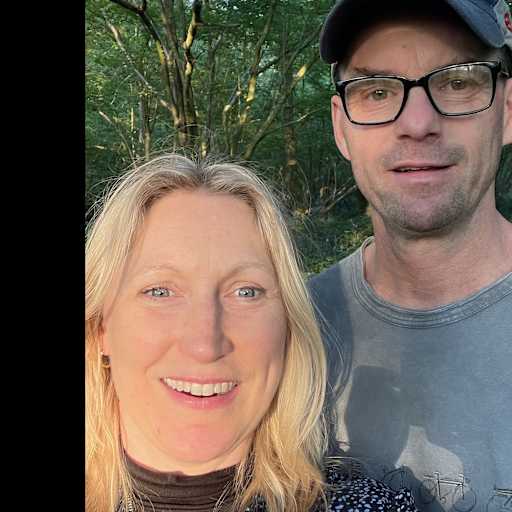 Profile image for pet sitters Catherine & Andrew