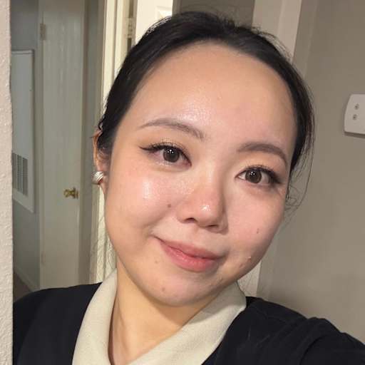 Profile image for pet sitter Juni
