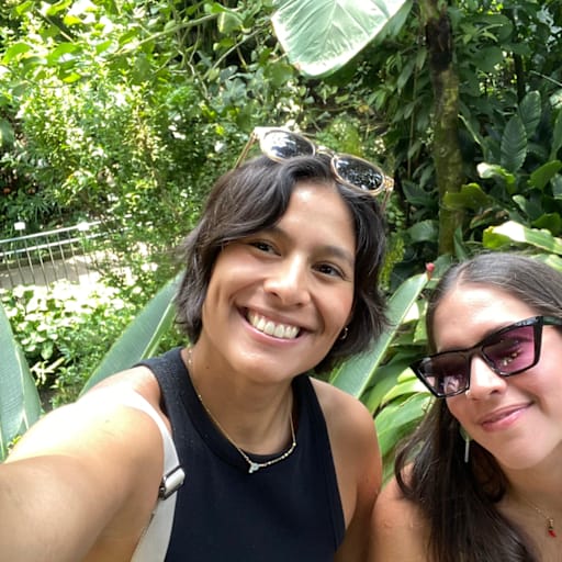 Profile image for pet sitters Paola & Jamile