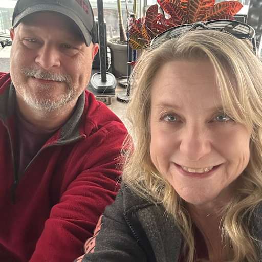 Profile image for pet sitters Kimberly & Daniel