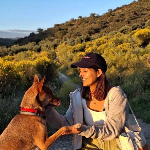 Profile image for pet sitter Luciana