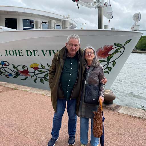 Profile image for pet sitters Seamus & Deirdre