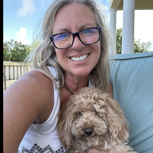 Profile image for pet sitters LoriAnn & Larry 