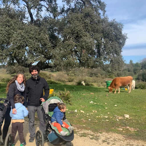 Profile image for pet sitters Mamen & Curro