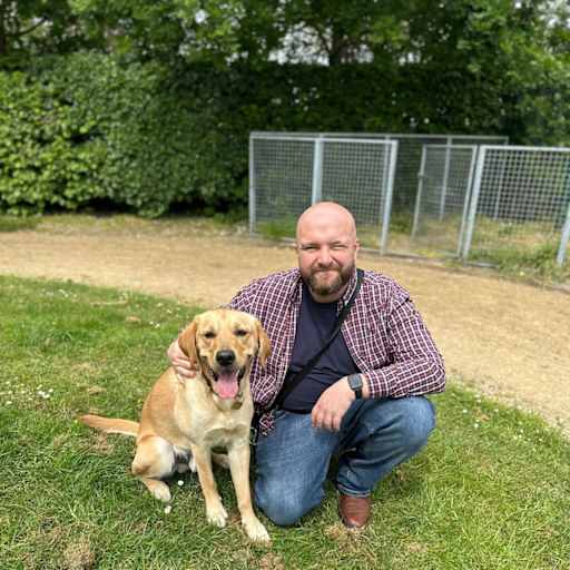 Profile image for pet sitters Alex & Katie