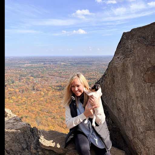 Profile image for pet sitter Lisalin