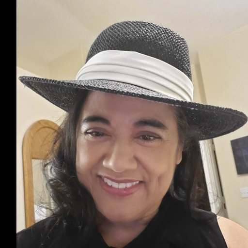 Profile image for pet sitter Tomiko