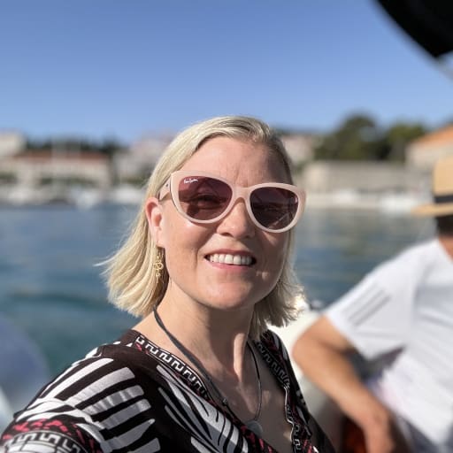 Profile image for pet sitters Kelly & Keahi