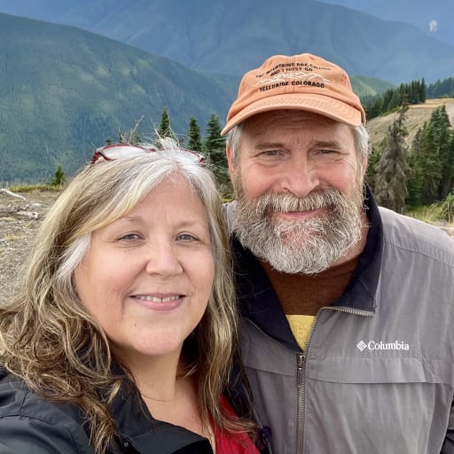 Profile image for pet sitters Laura & Ryan