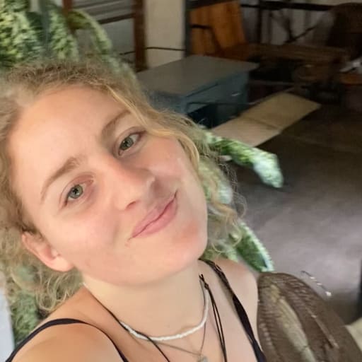 Profile image for pet sitter Selma