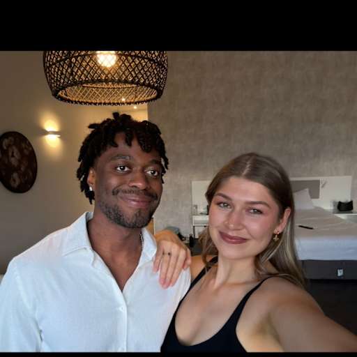 Profile image for pet sitters Rosa & Jonathan