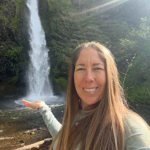 Profile image for pet sitter Courtney