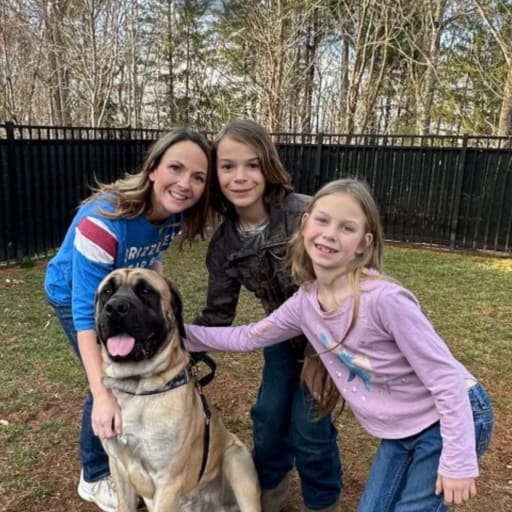 Profile image for pet sitter Tina