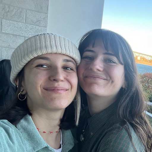 Profile image for pet sitters Eléonore & Eléa