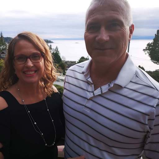 Profile image for pet sitters Teresa & Cameron