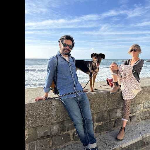 Profile image for pet sitters ALEXANDRA & Victor