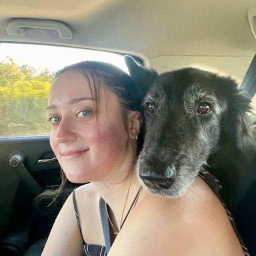 Profile image for pet sitter vera