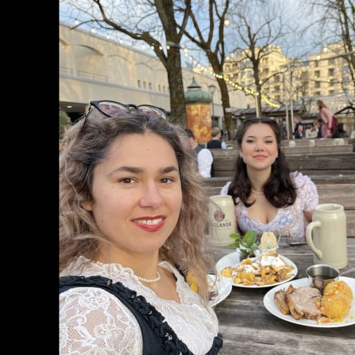Profile image for pet sitters Anastasia & Jelsy