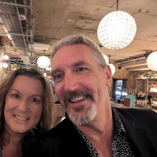 Profile image for pet sitters Teresa & Gordon