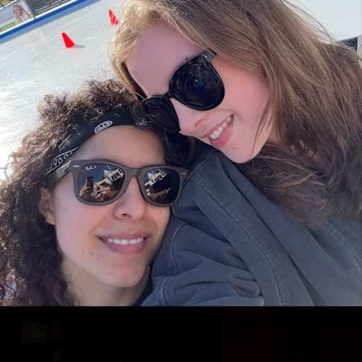 Profile image for pet sitters Maja & Nicole