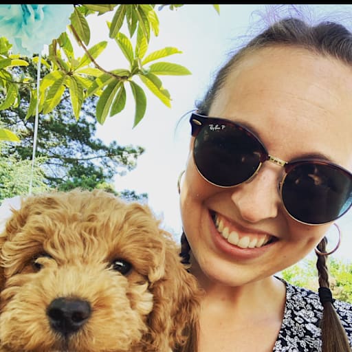 Profile image for pet sitter Naomi