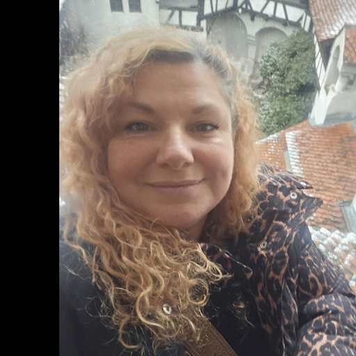 Profile image for pet sitter annick