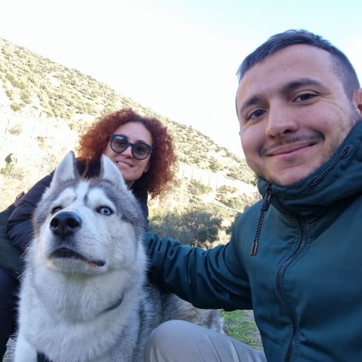 Profile image for pet sitters MELISSA & Luismi