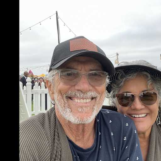 Profile image for pet sitters Hope & Julian