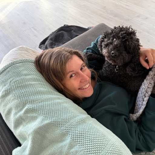 Profile image for pet sitters Leonie & John