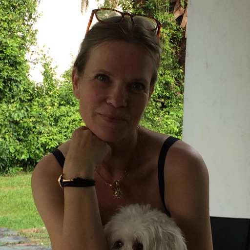 Profile image for pet sitter miem