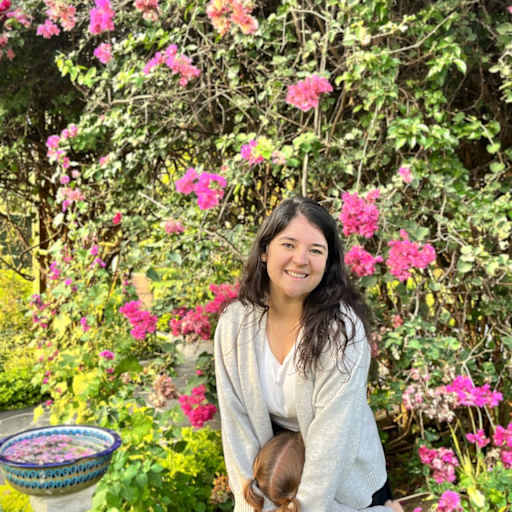 Profile image for pet sitter Fernanda Lucia