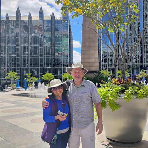 Profile image for pet sitters Louis & Mercedes