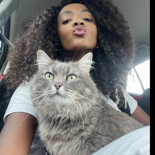 Profile image for pet sitter Isabela