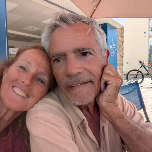 Profile image for pet sitters Sarah & Claude