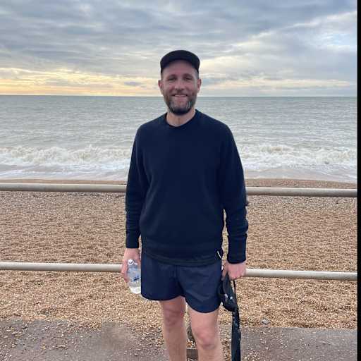 Profile image for pet sitter Damien