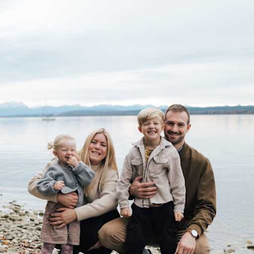 Profile image for pet sitters Mariella & Daniel