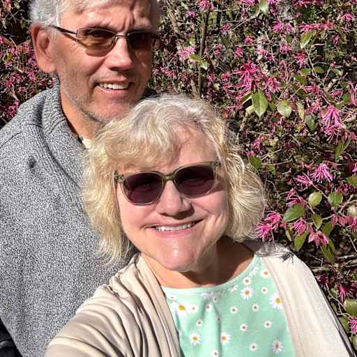Profile image for pet sitters Heide & Mike 