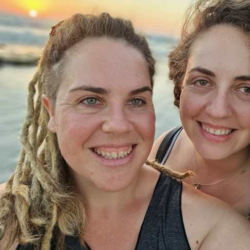 Profile image for pet sitters Leeya & Noga