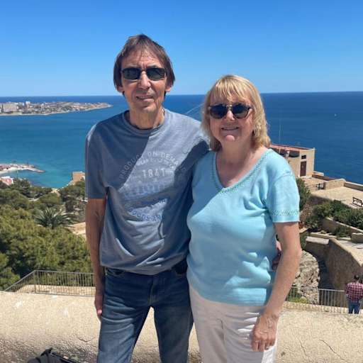Profile image for pet sitters CHRISTOPHER & Maria