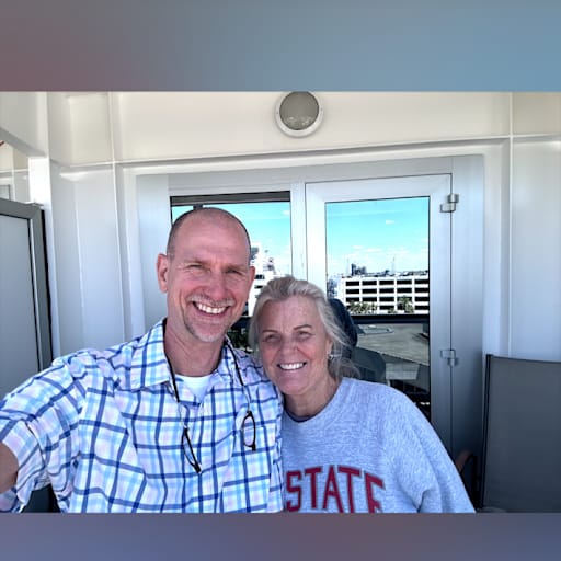 Profile image for pet sitters Lauren & Scott